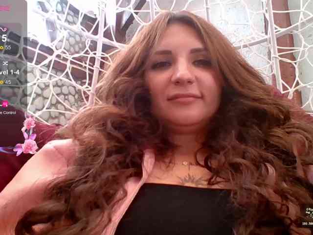 MagicalLouu webcam