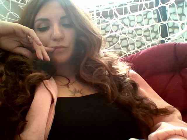 MagicalLouu webcam