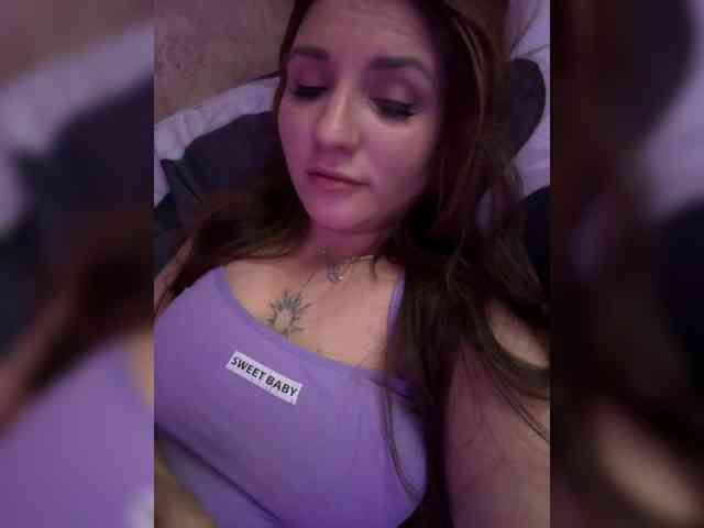 MagicalLouu webcam