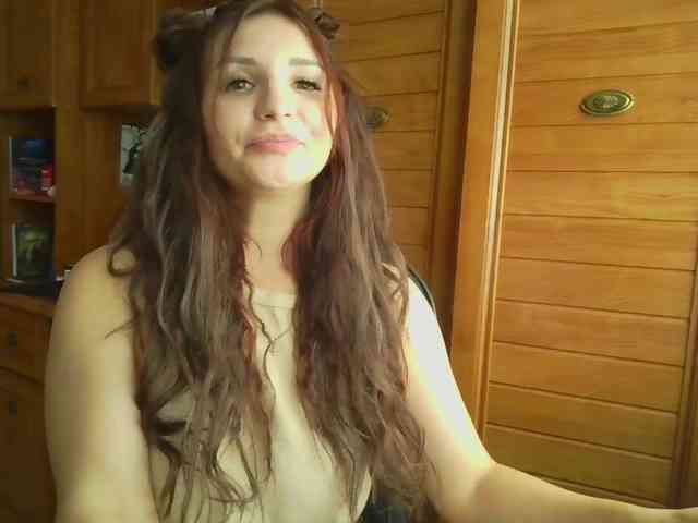 MagicalLouu webcam