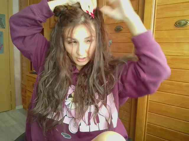 MagicalLouu webcam