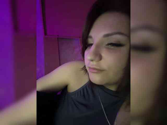 MagicalLouu webcam