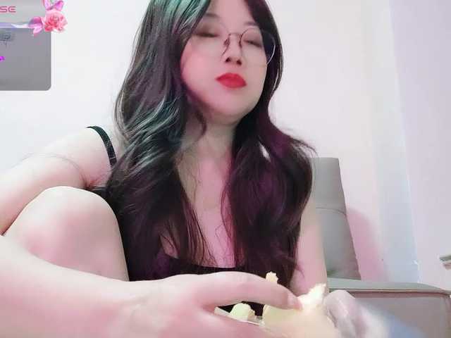 maryzhong live cam on BongaCams