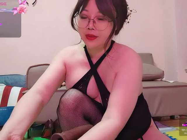 maryzhong live cam on BongaCams