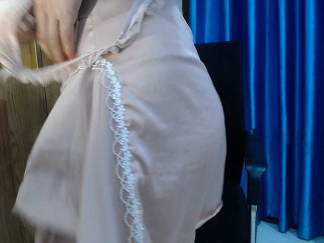yana--99 live cam on BongaCams