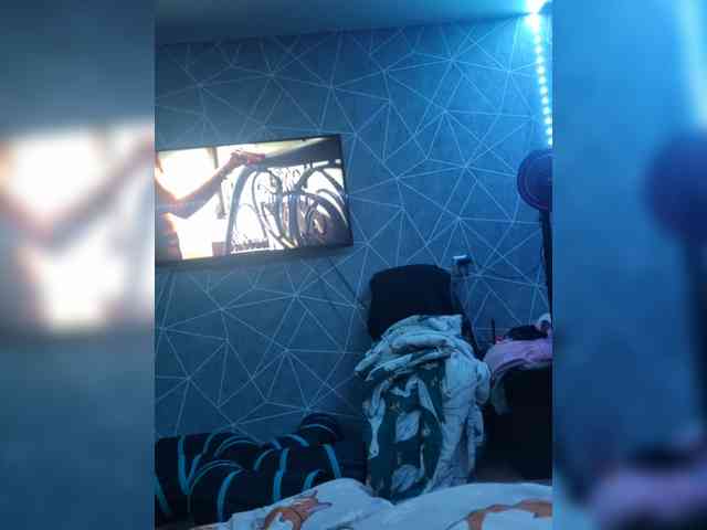 PORNOOWOOW Sex Cam Show