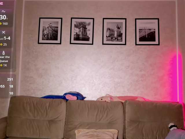 -moon-girl-18 live cam on BongaCams