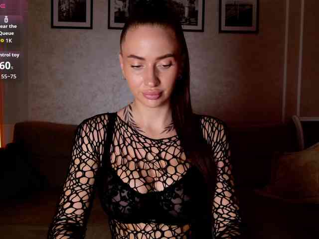 -moon-girl-18 webcam