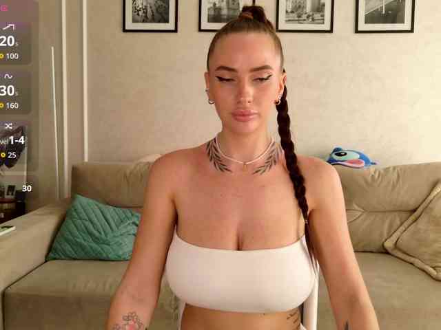 -moon-girl-18 webcam