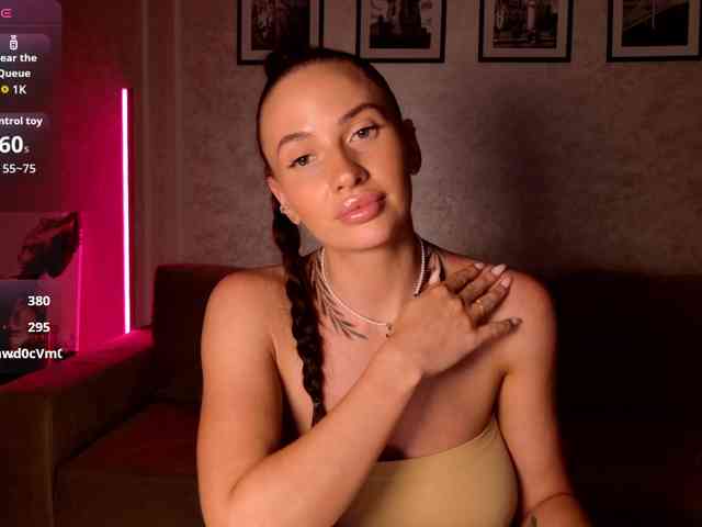 -moon-girl-18 webcam