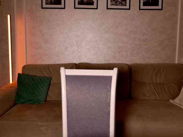 -moon-girl-18 webcam