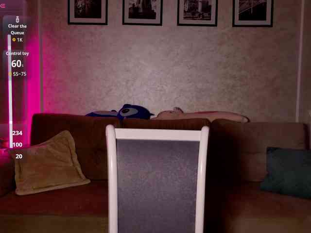 -moon-girl-18 webcam