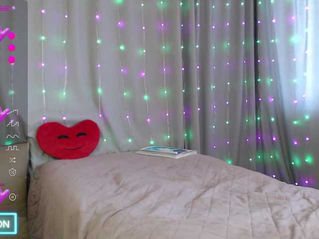 DaddysSluttyGirl live cam on BongaCams
