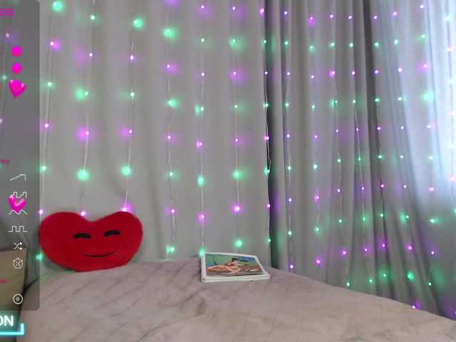 DaddysSluttyGirl live cam on BongaCams