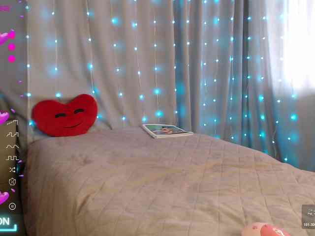 DaddysSluttyGirl webcam