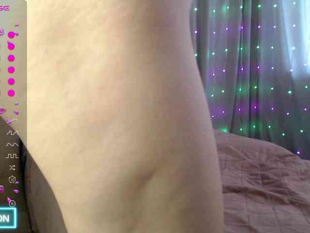 DaddysSluttyGirl webcam