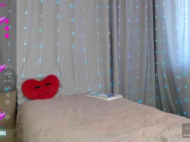 DaddysSluttyGirl webcam