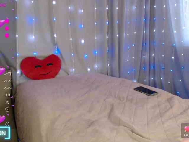 DaddysSluttyGirl webcam