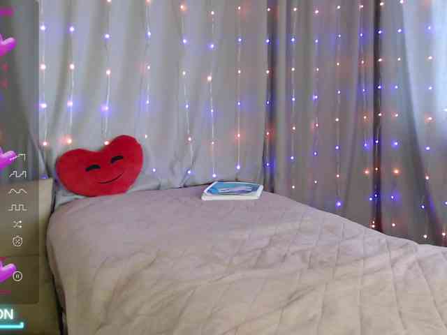 DaddysSluttyGirl webcam