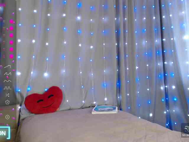 DaddysSluttyGirl webcam