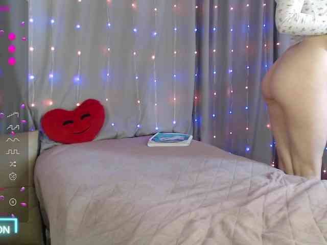 DaddysSluttyGirl webcam