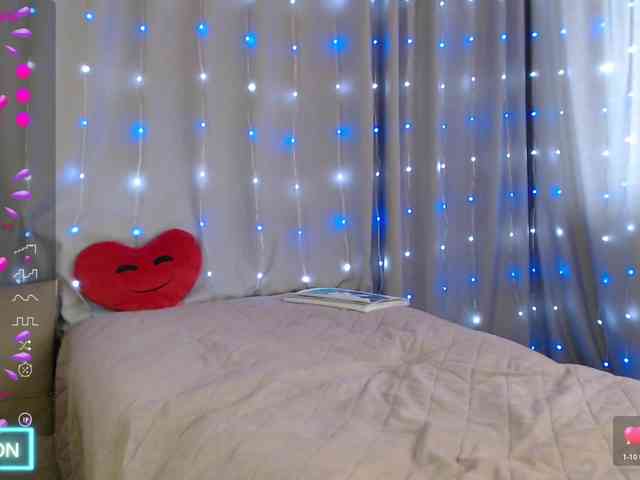 DaddysSluttyGirl webcam