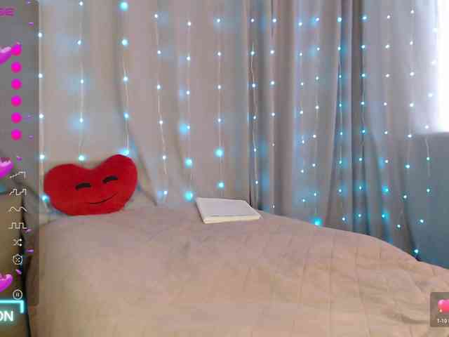 DaddysSluttyGirl webcam