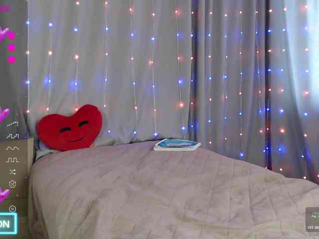 DaddysSluttyGirl webcam