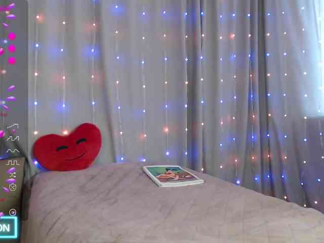 DaddysSluttyGirl webcam