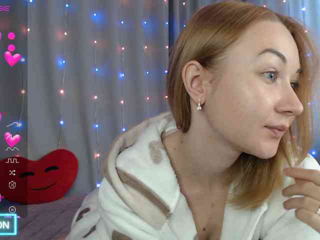 DaddysSluttyGirl's webcam live show