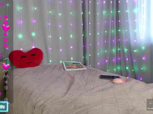 DaddysSluttyGirl webcam