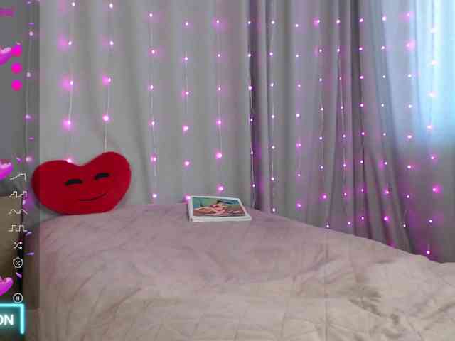DaddysSluttyGirl webcam