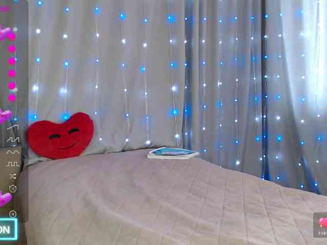 DaddysSluttyGirl webcam