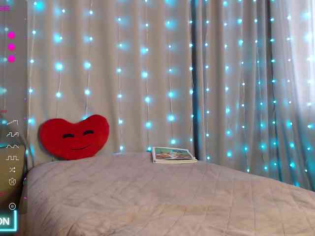 DaddysSluttyGirl webcam