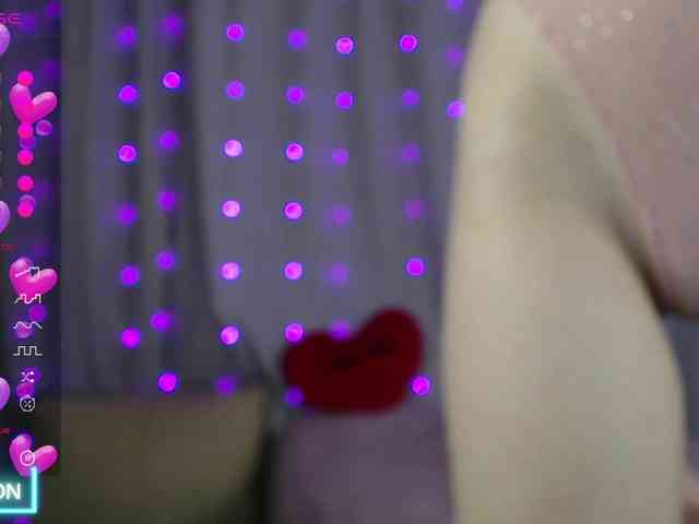 DaddysSluttyGirl webcam