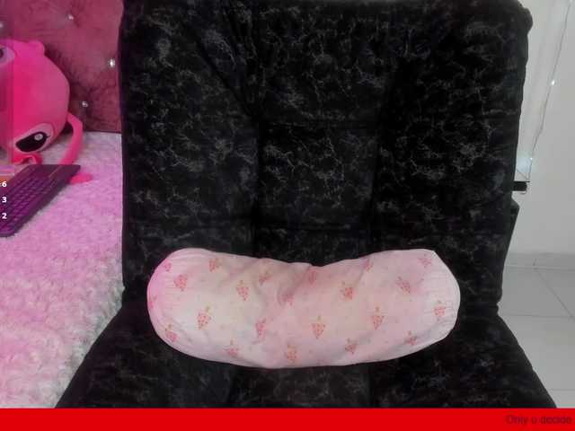 KloeFernandez live webcam show