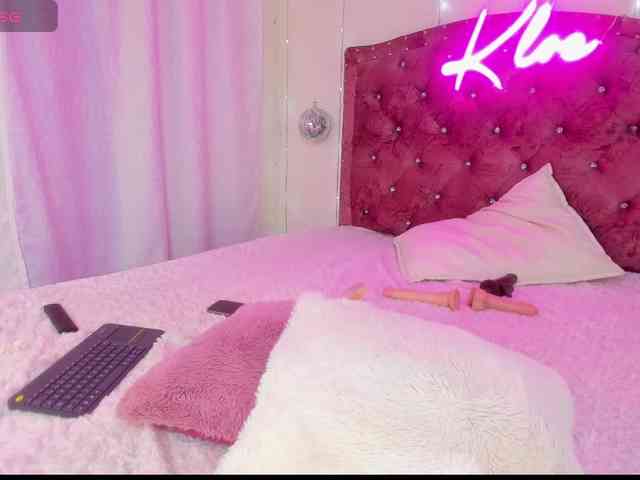 KloeFernandez webcam