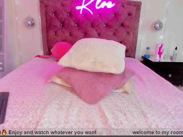 KloeFernandez webcam