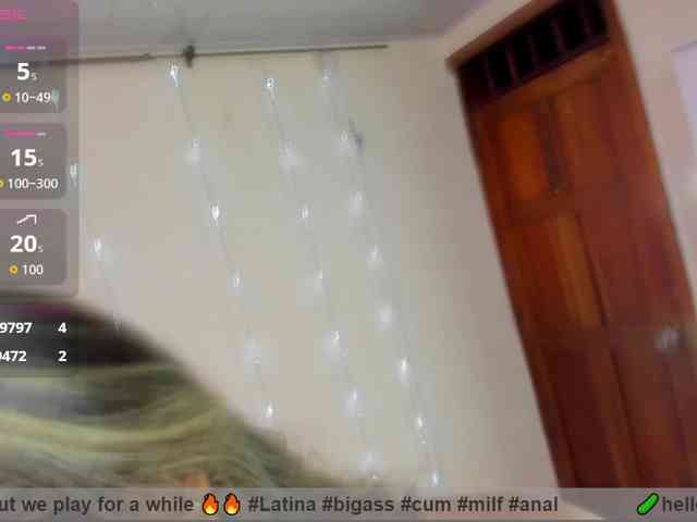 KloeFernandez webcam