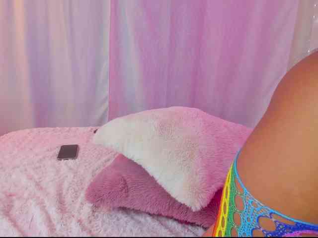 KloeFernandez webcam