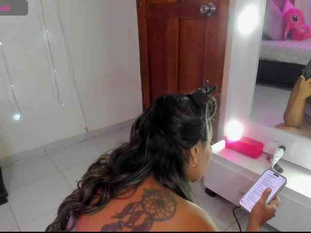 KloeFernandez webcam