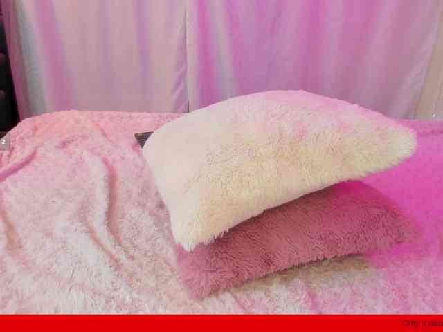 KloeFernandez webcam