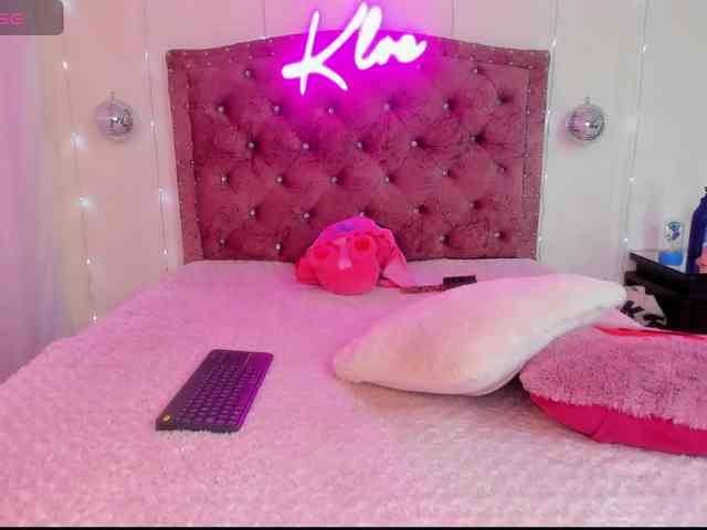 KloeFernandez webcam