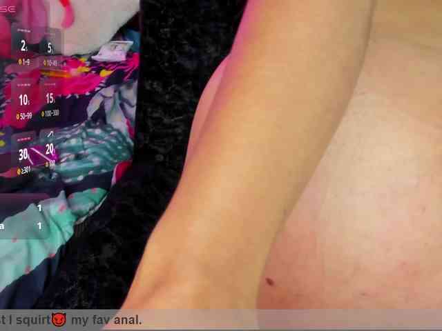 KloeFernandez webcam