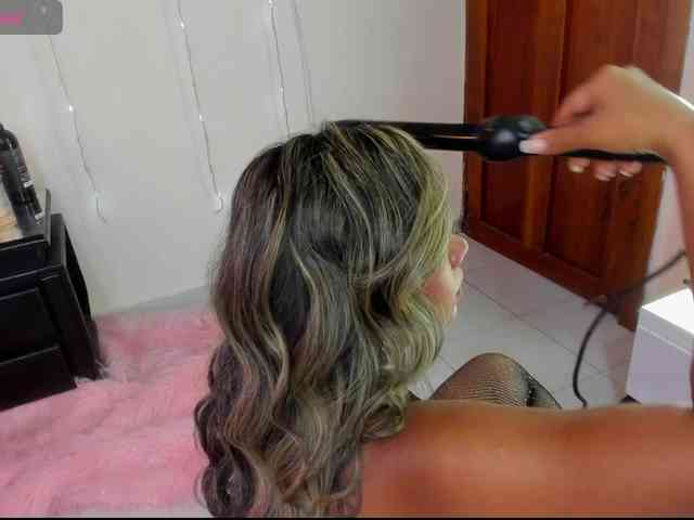 KloeFernandez webcam