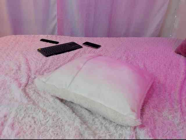 KloeFernandez webcam