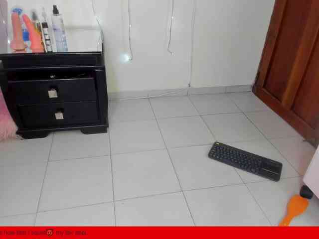 KloeFernandez webcam