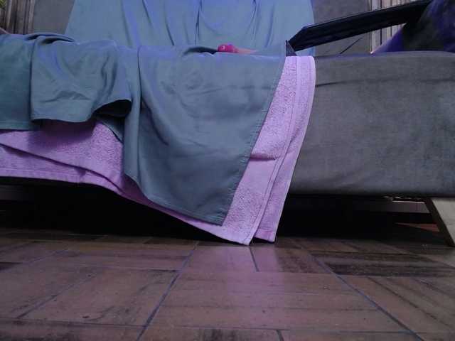 HairyValeri live cam on BongaCams
