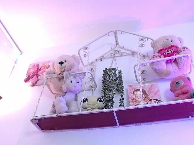 HairyValeri live cam on BongaCams