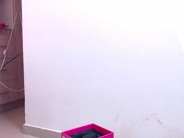 HairyValeri live cam on BongaCams